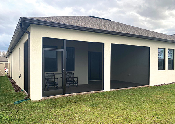 Florida house with a screened entry way